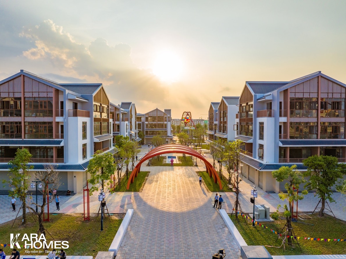 Mega Grand World - Xuyên không xứ Hàn với bộ đôi cổng nghệ thuật
