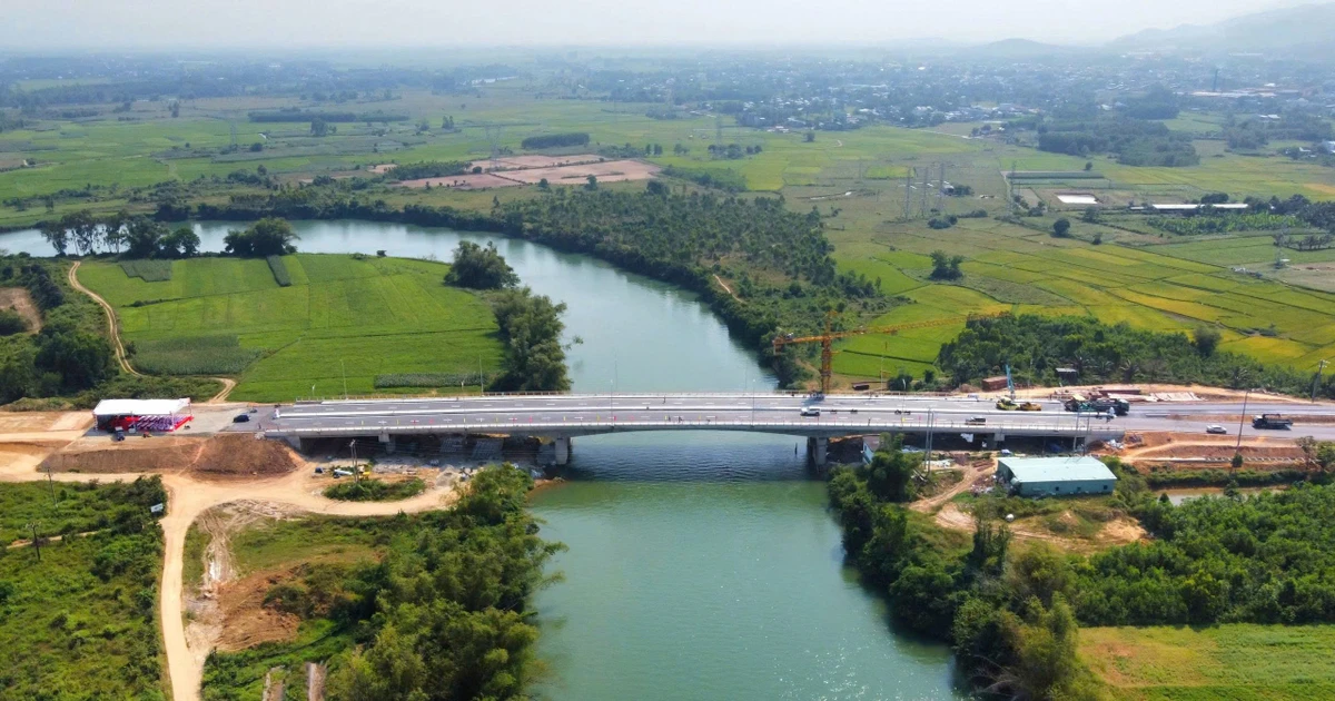 Đà Nẵng: 21 cây cầu 'nằm chờ' đường dẫn
