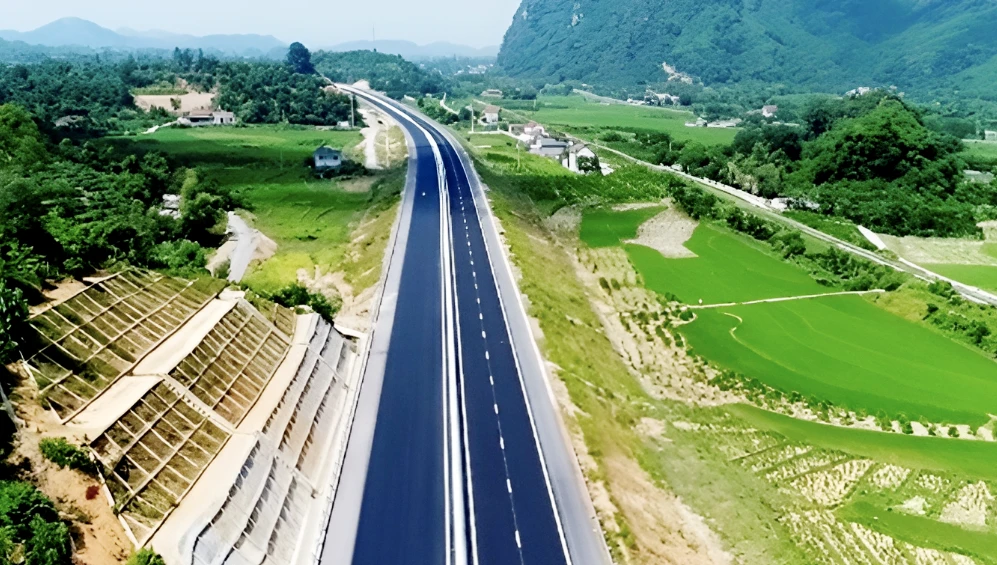 Đề xuất đầu tư cao tốc Mộc Châu - Sơn La gần 22.300 tỷ đồng