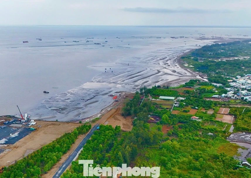 Điểm loạt siêu dự án tỷ USD đổ bộ thị trường bất động sản 2025
