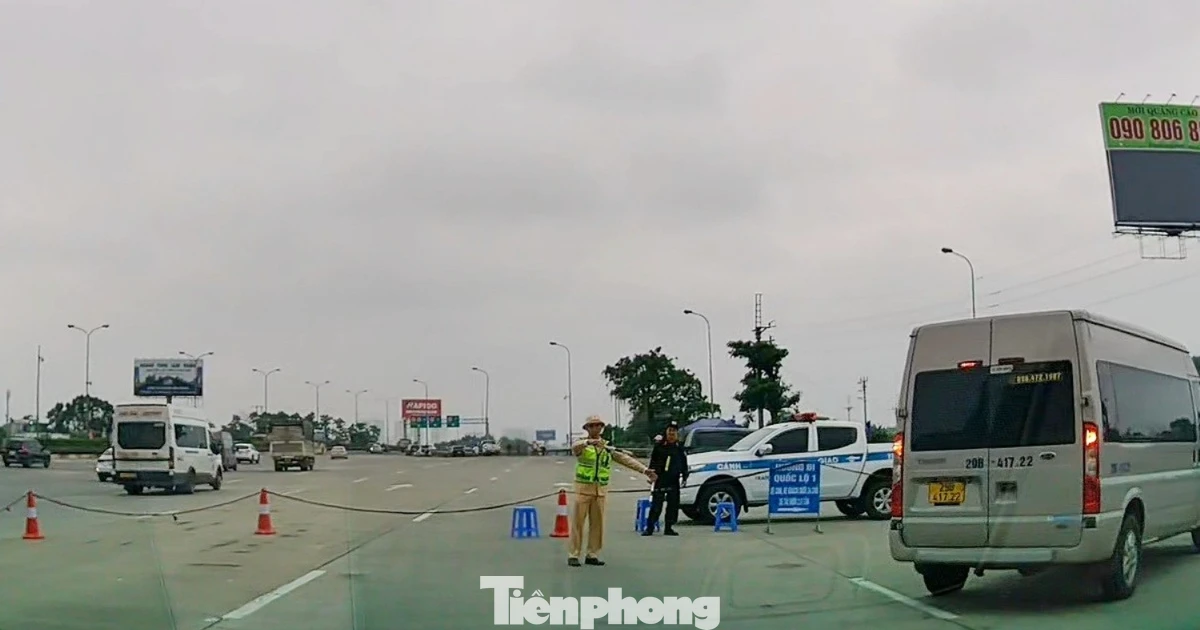Đóng nửa chiều đường cao tốc Pháp Vân - Cầu Giẽ để phân luồng xe về Hà Nội