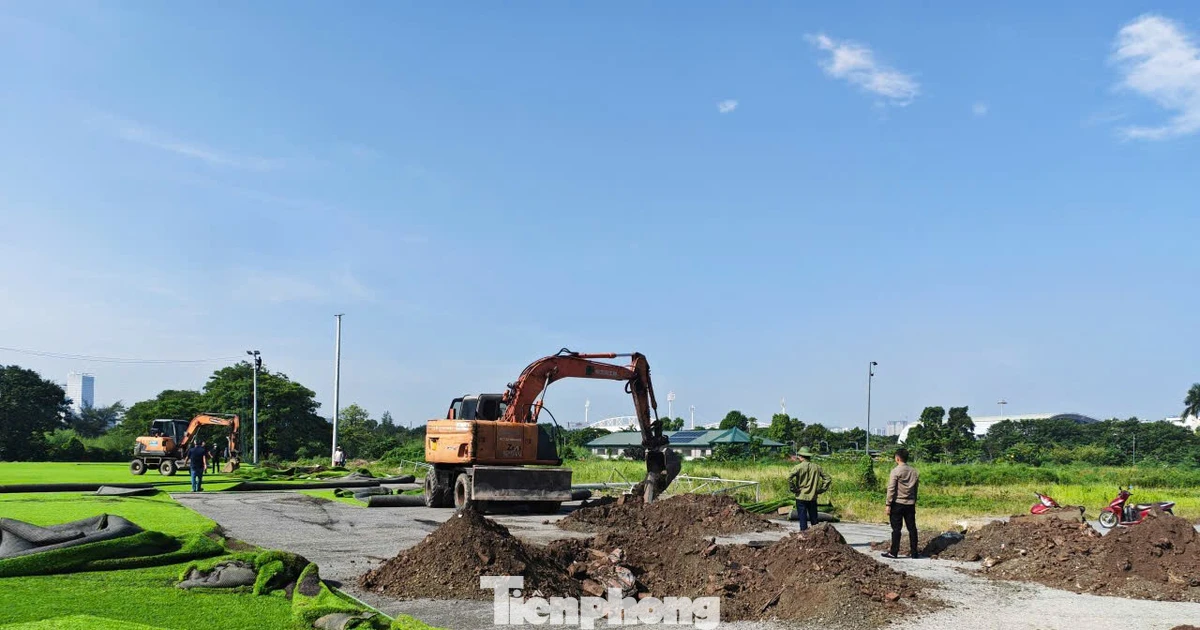 Hà Nội: Cưỡng chế 3 sân bóng xây dựng trên đất nông nghiệp