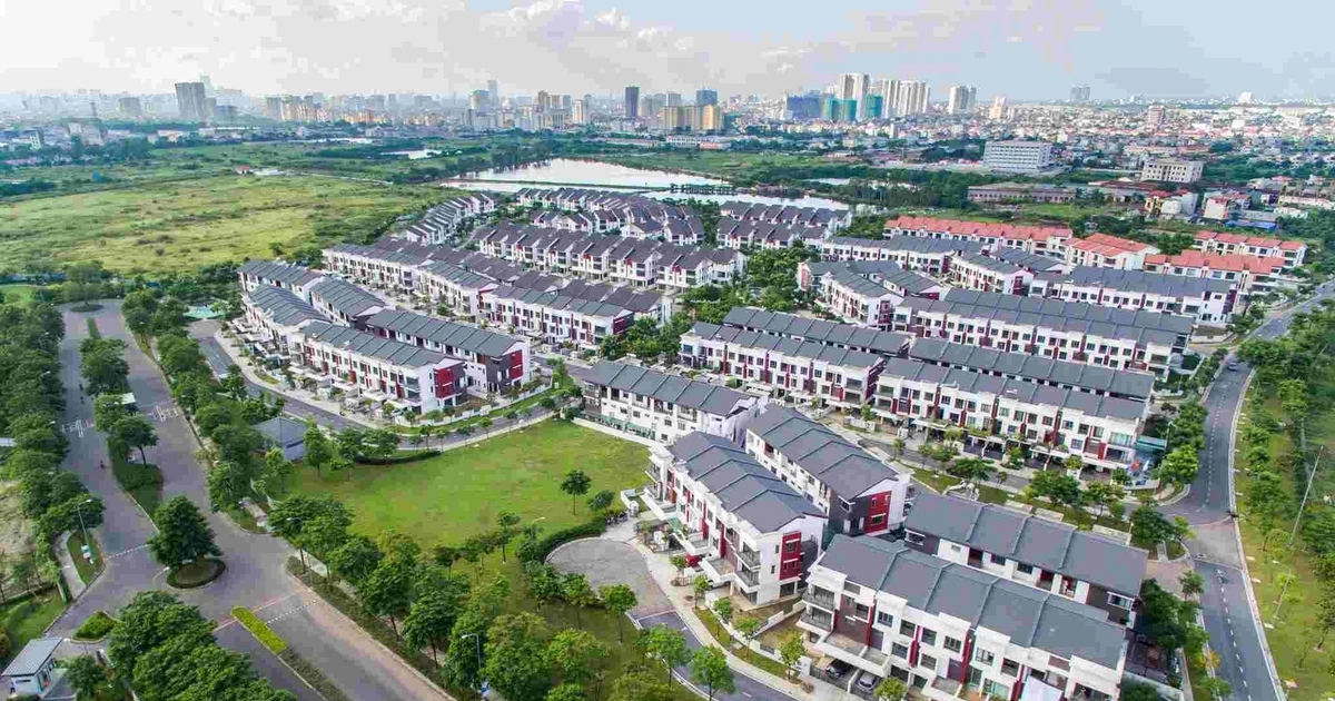 Hàng trăm biệt thự, nhà phố và căn hộ ở TPHCM được cấp sổ hồng