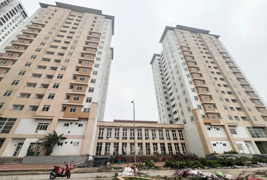Lãnh đạo Hà Nội kiểm tra dự án tái định cư 14 năm chưa hoạt động gần Hồ Tây