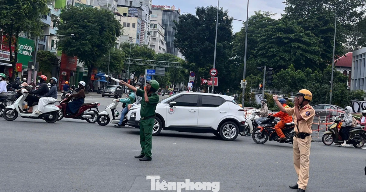 Ngày đầu phân luồng nhiều tuyến đường làm Metro số 2 ở TPHCM