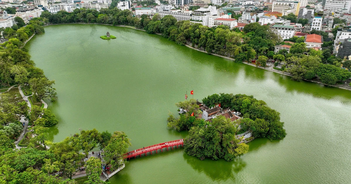 Những công trình biểu tượng rợp sắc cờ mừng ngày Giải phóng Thủ đô