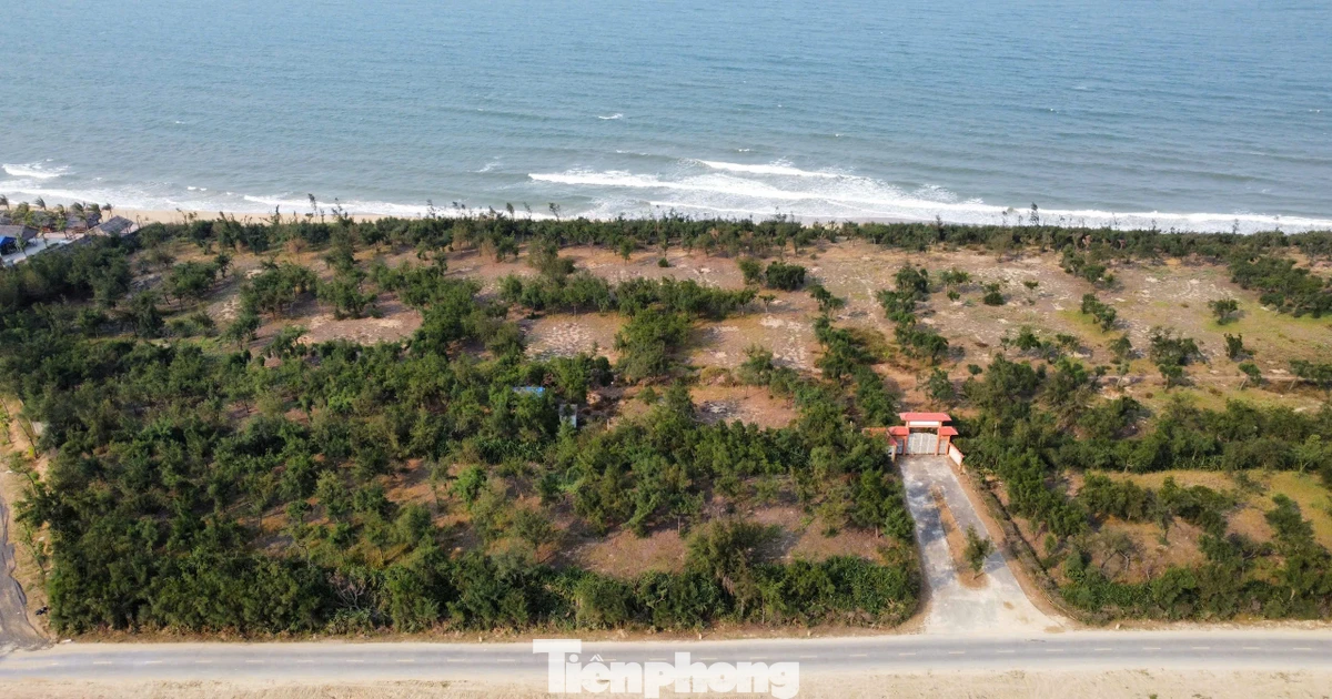 Ôm 'đất vàng’ rồi bỏ hoang nhiều năm, người dân khốn khó vì thiếu lối ra biển