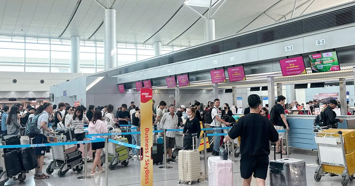 Sân bay Tân Sơn Nhất dự kiến phục vụ hơn 113.000 hành khách trong ngày 30-8