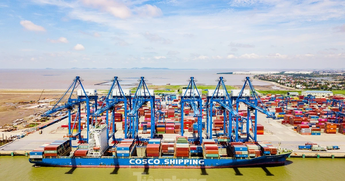 Xung đột Trung Đông đẩy chi phí đường sắt, hàng không và logistics tăng